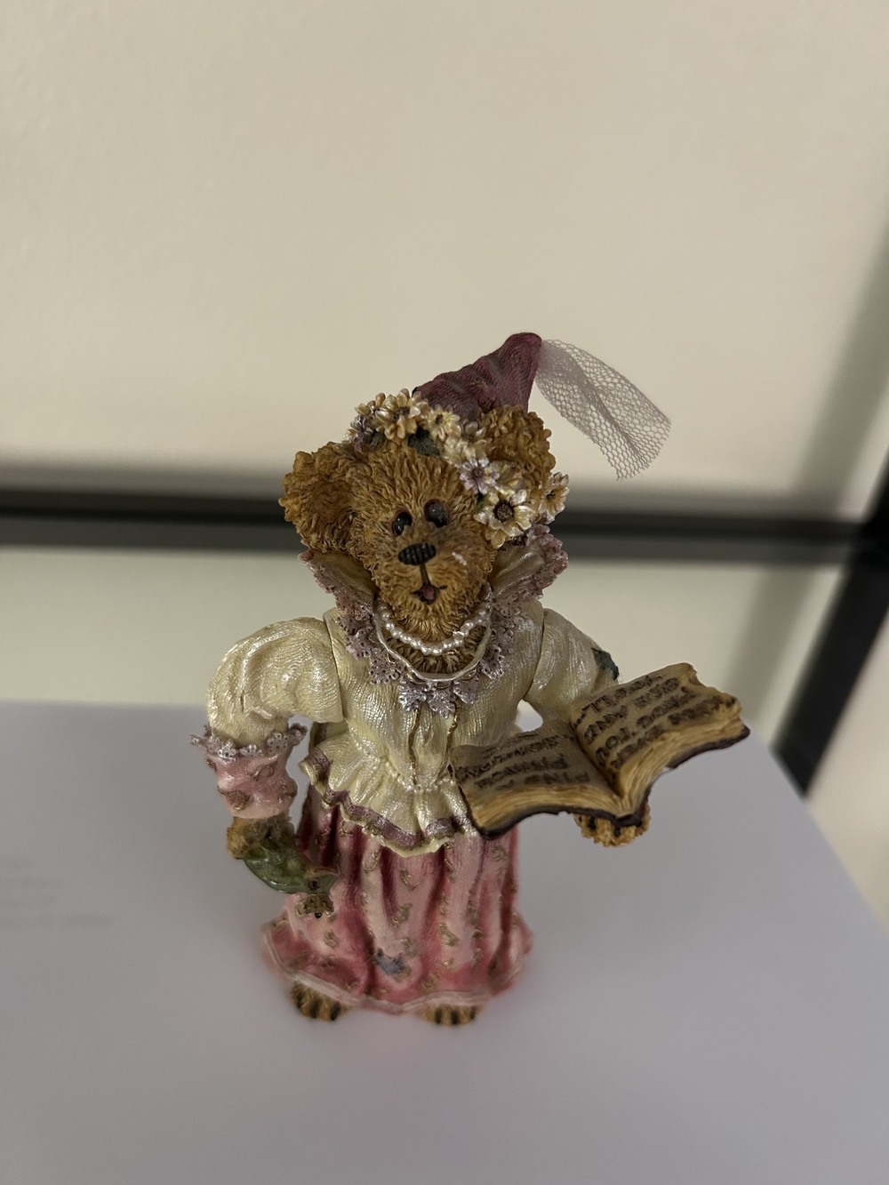 Boyds Bears & Friends Bearstone Teacher Bear Figurine Book Frog #4034